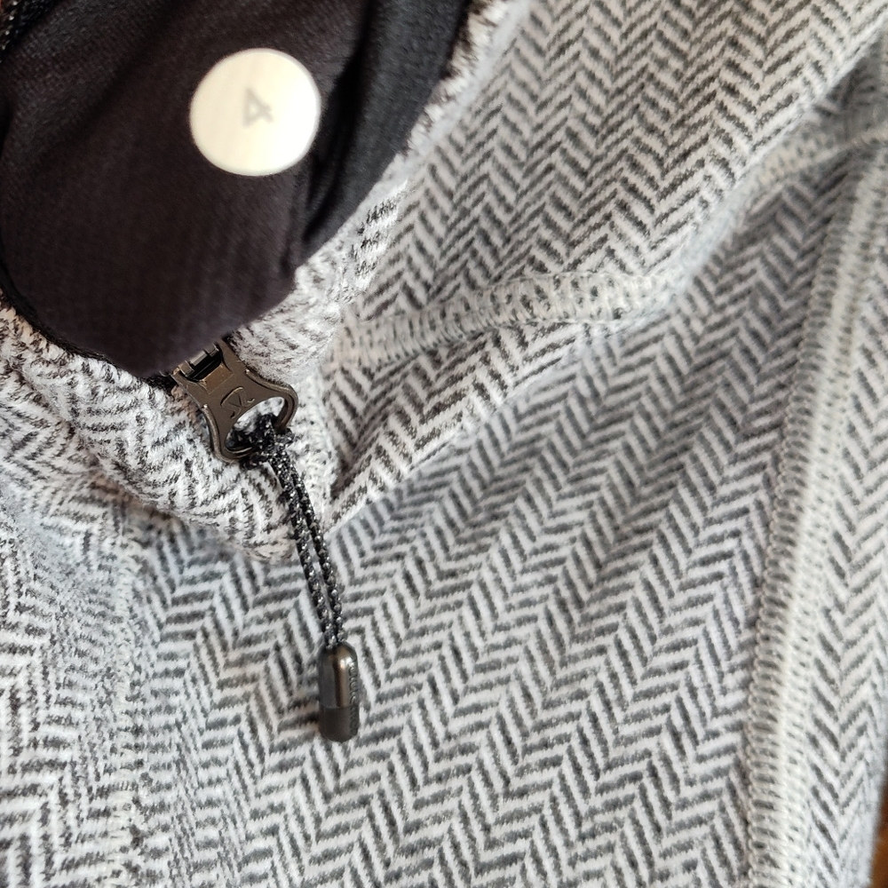 Lululemon Base Runner Pullover Jacket Herringbone… - image 4